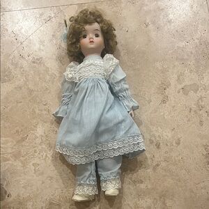 VTG Porcelain Doll Plays Music